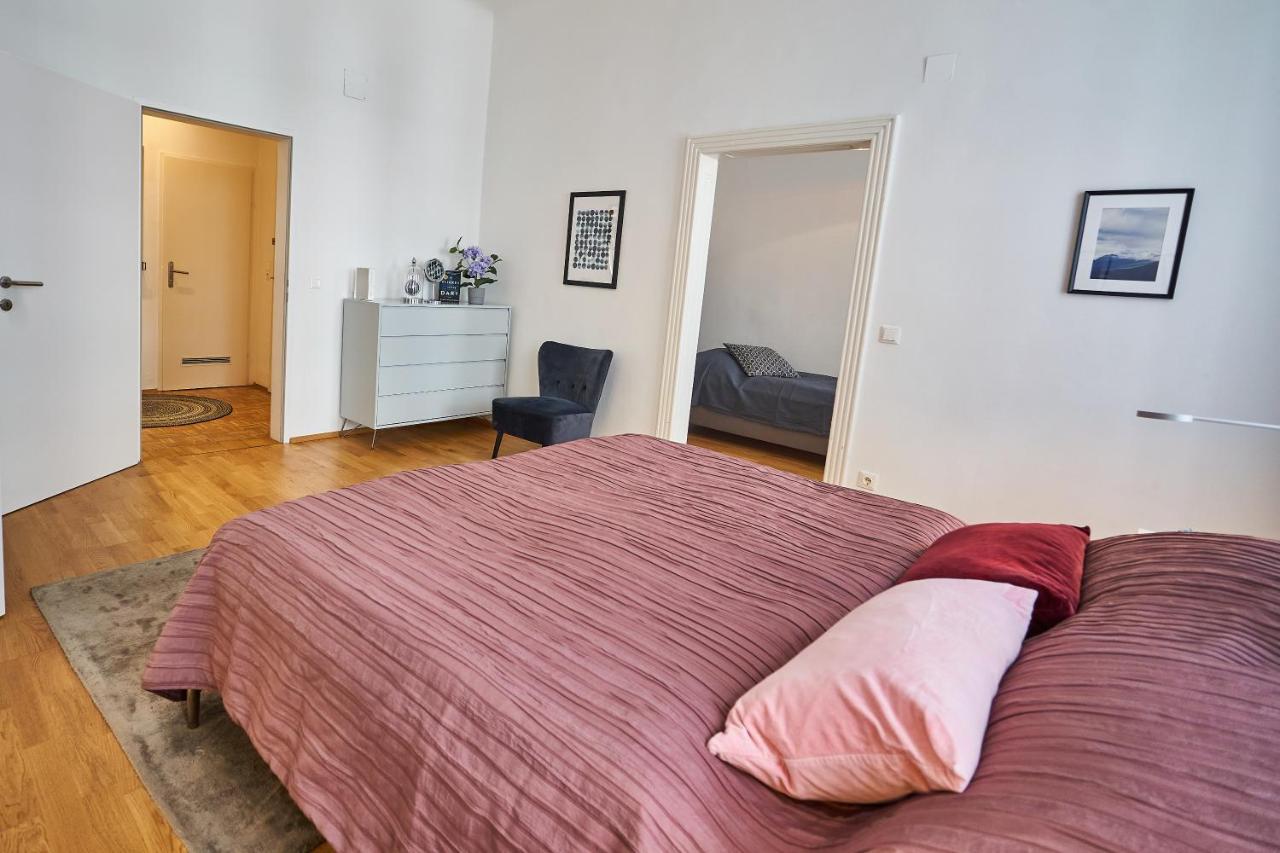 Fancy Home For 5 With Self-Check-In At Spittelberg ウィーン エクステリア 写真